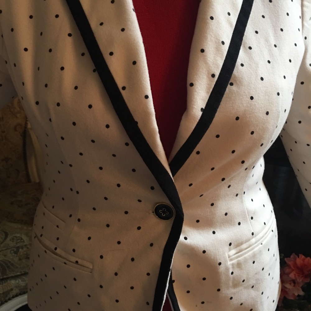 New blazer white with black dots